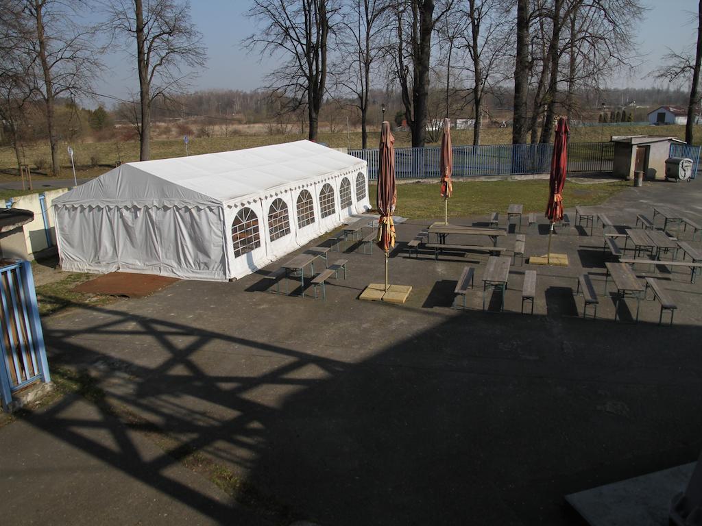 Parkhotel Opava Bagian luar foto